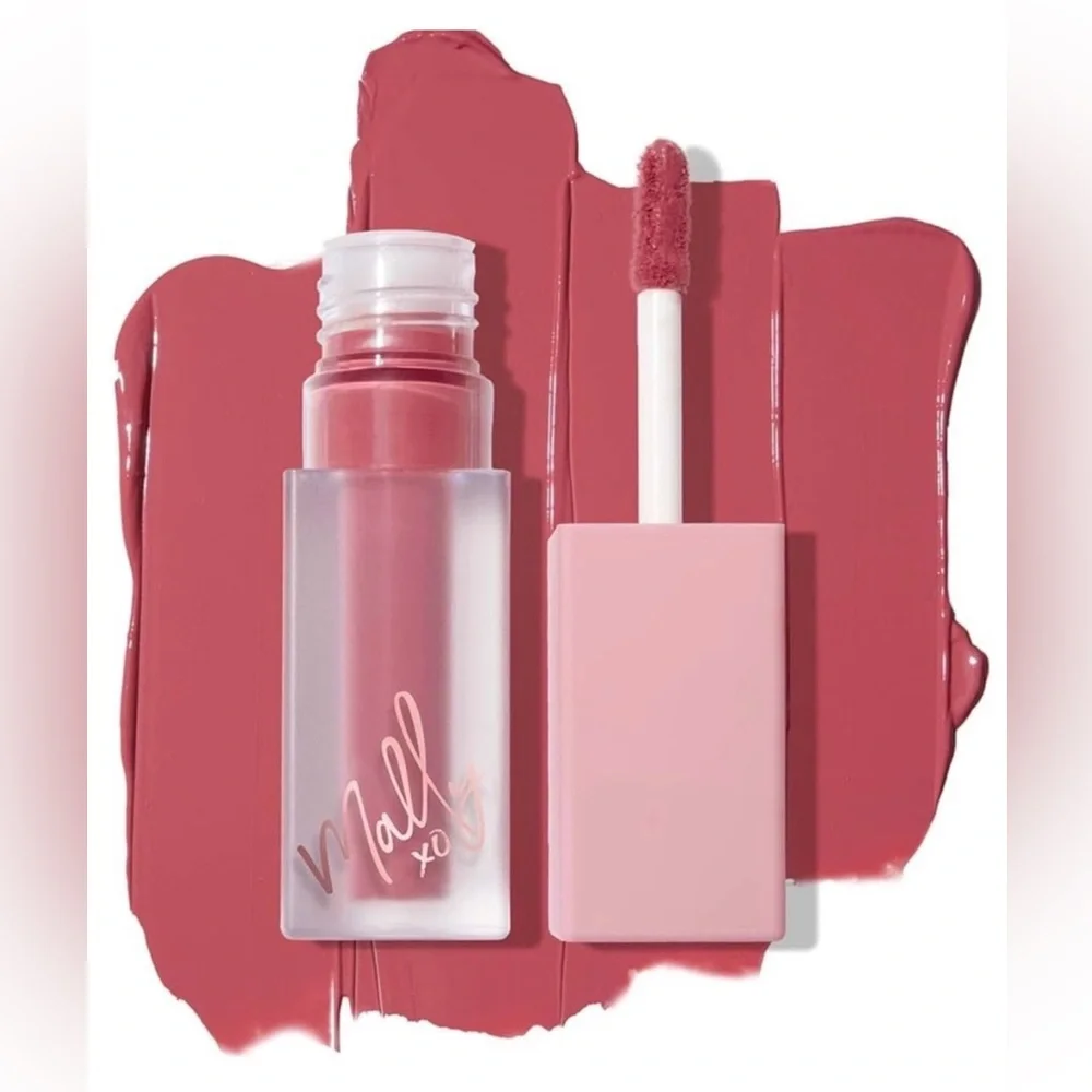 NIB Mally Beauty Liquid Luxury Matte Lipstick in Shade Rose